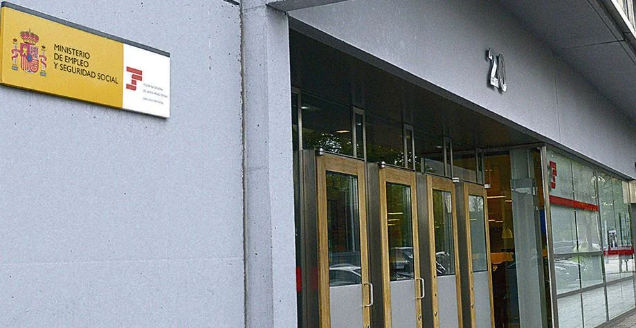 Entrada de una oficina del Instituto Nacional de la Seguridad Social en Bizkaia